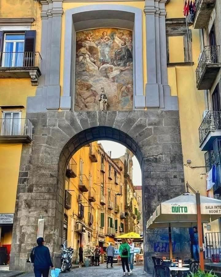 דירות Napoli Centro Storico Un Passo Da San Gennaro מראה חיצוני תמונה